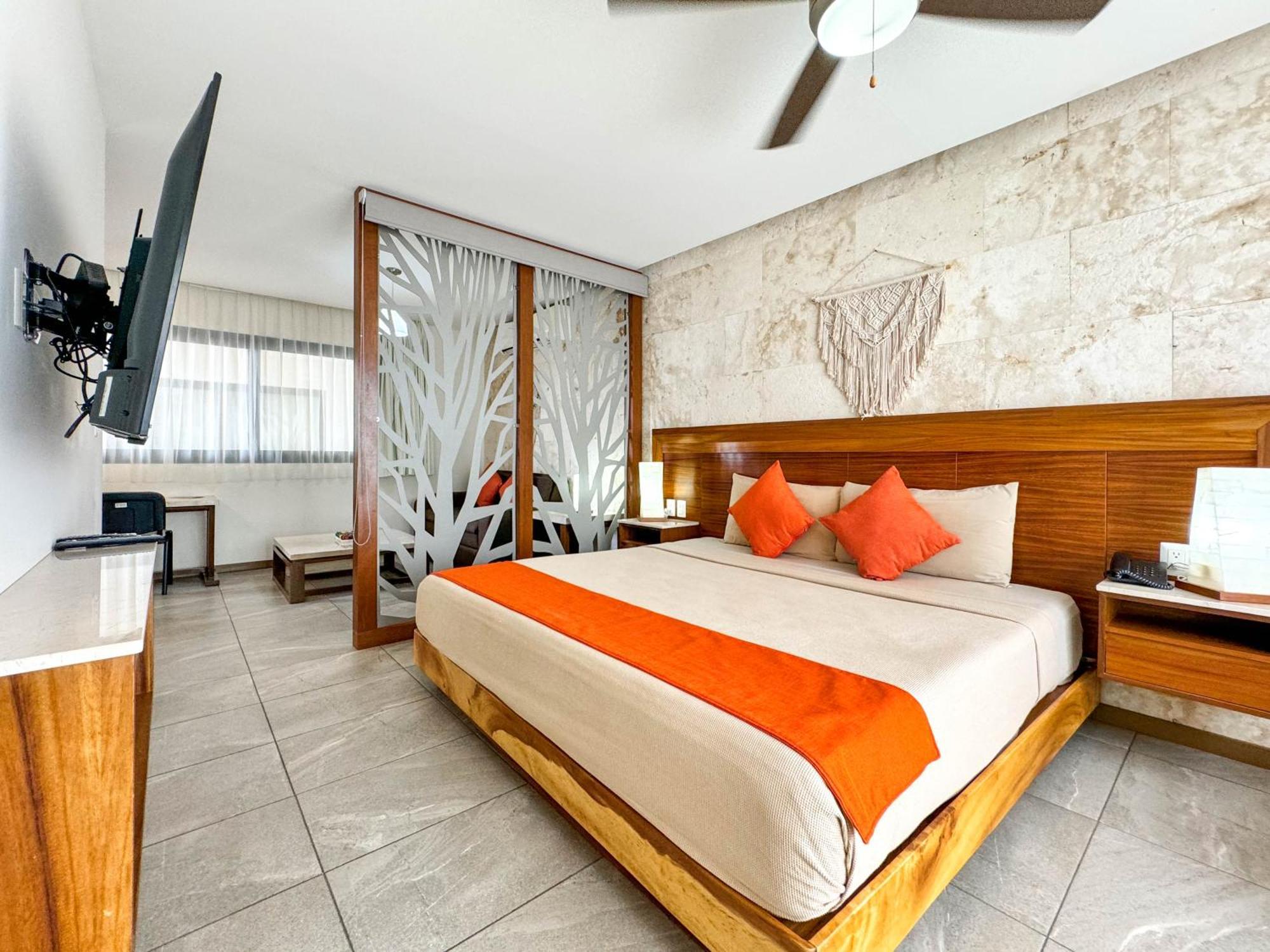 Grand Fifty Suites Плая-дель-Кармен Экстерьер фото