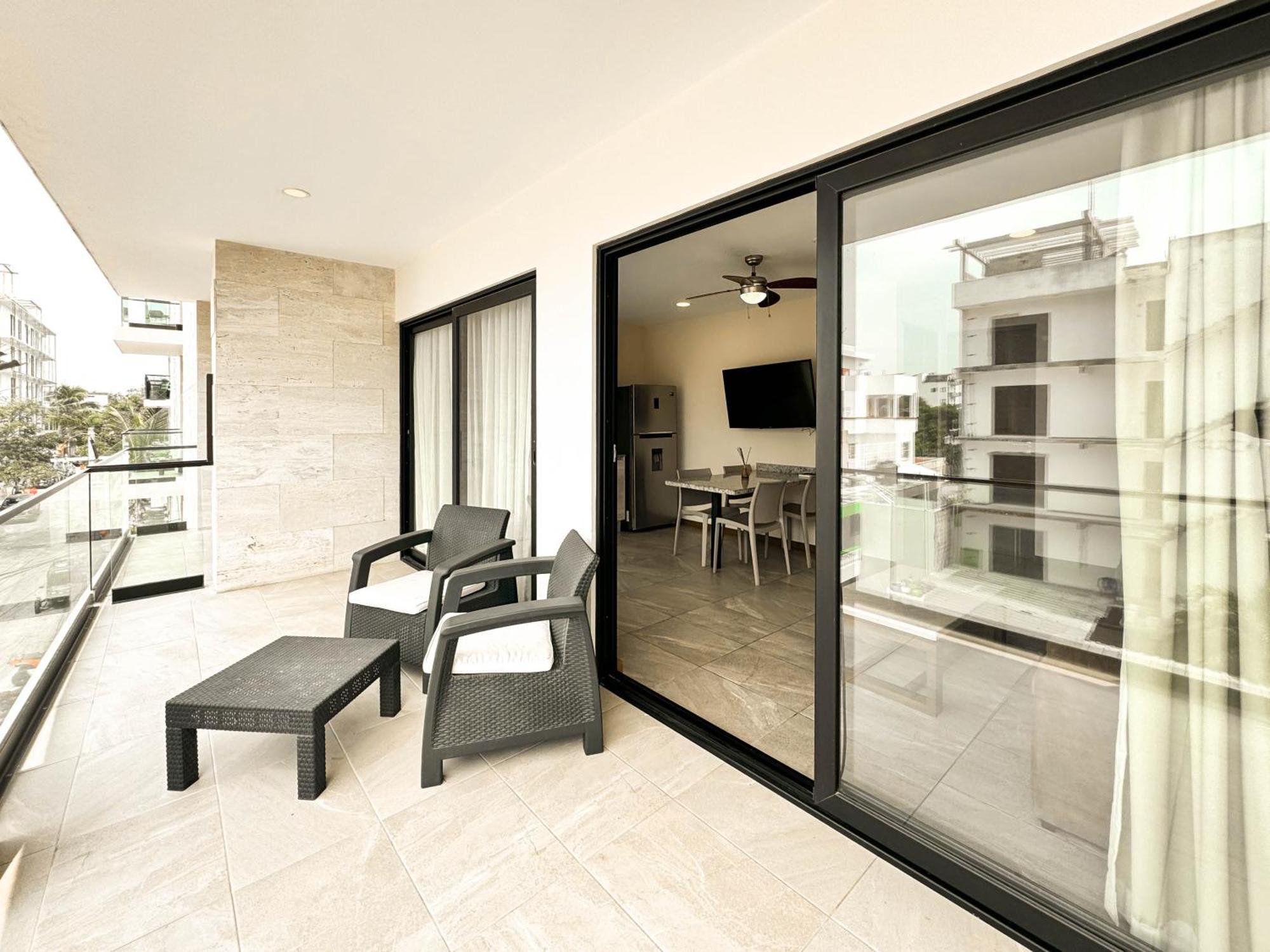 Grand Fifty Suites Плая-дель-Кармен Экстерьер фото